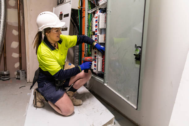 Best Affordable Emergency Electrician  in Kingstree, SC